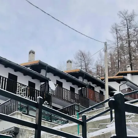 Evette Apartment